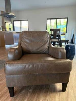 Comfortable Walnut Accent Chair - Like New 1