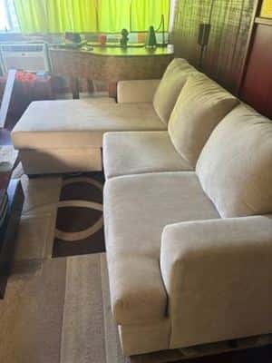Sofa / Couch With Reversible Chaise 4