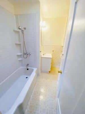 Room for Rent in 4b2.5b House Near North Berkeley Bart - 3 month short 6