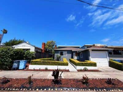 Room for Rent in 4b2.5b House Near North Berkeley Bart - 3 month short 3