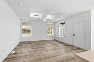 CAPE COD VILLAGE GEM! BEAUTIFUL 3BR/2BA SILVERCREST HOME IN A SOUGH 3