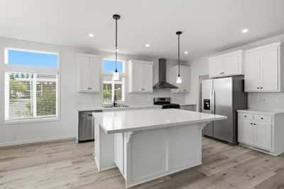 CAPE COD VILLAGE GEM! BEAUTIFUL 3BR/2BA SILVERCREST HOME IN A SOUGH 2