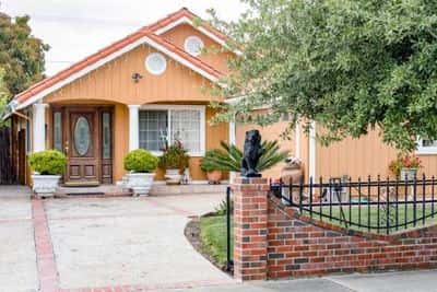 3BR/2BA HOME IN SUNNYVALE W/ HUGE YARD!2-CAR GARAGE! 1