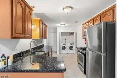 Furnished Mid-Size Room for Rent (Female Only) 4