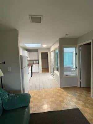 1 Suite in 2-bedroom apt on Nassau St. to share (Princeton Downtown) 5