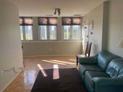 1 Suite in 2-bedroom apt on Nassau St. to share (Princeton Downtown) 6