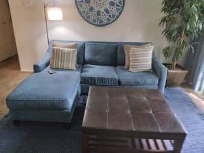 CLEAN ROOM FOR RENT IN PLAINSBORO!!! 3