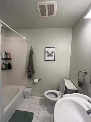 Great Location Mins to Princeton Next to Restaurants and Mall 6