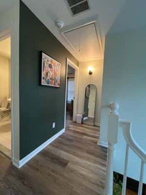 Great Location Mins to Princeton Next to Restaurants and Mall 5