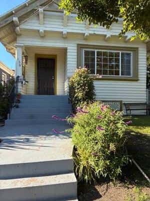 200 Older Craftmans home is jem property -Open Sunday, July 12th 4.30p 2