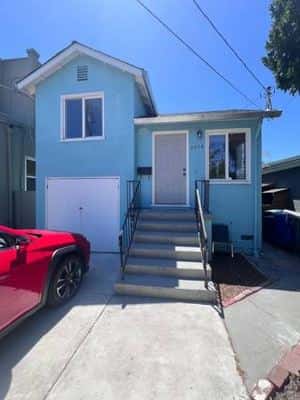 Charming 4BR 2BA Albany House 1