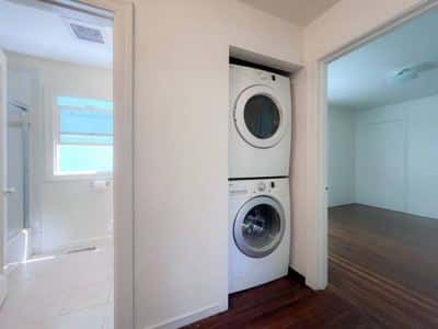 Charming 4BR 2BA Albany House 6