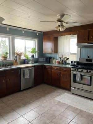 1 Bedroom in Charming House 3