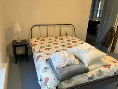 Yale Campus Apartment 8