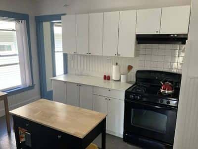 Yale Campus Apartment 3