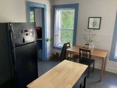 Yale Campus Apartment 4