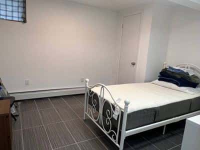 1b/1b center of East Rock,  * furnished rooms to share* 5
