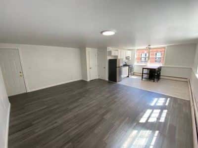 Avbl 8/1! Open, sunny, cozy studio downtown, utilities included! 4