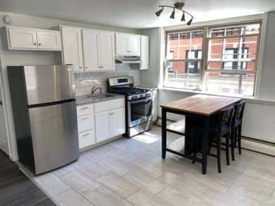 Avbl 8/1! Open, sunny, cozy studio downtown, utilities included! 1