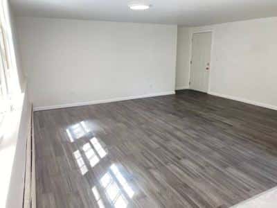 Avbl 8/1! Open, sunny, cozy studio downtown, utilities included! 3