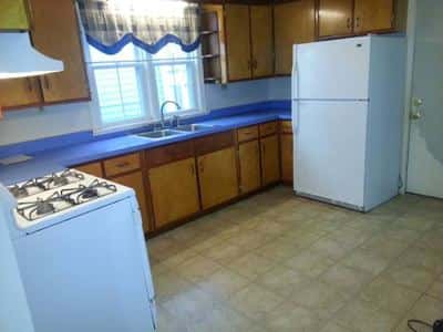 East Rock ⭐ 71 Nash St, Great 1st Flr 2 BR+Study, Yard, Cat OK! 4