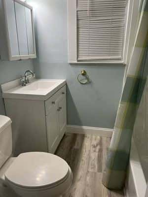 Huge Spacious 4BR / 2BA Apartmt Near Yale – Parking, Furnished Option 7
