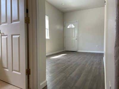 Sunny Apartment Near SJSU, A/C, Laundry, On Site Parking 5