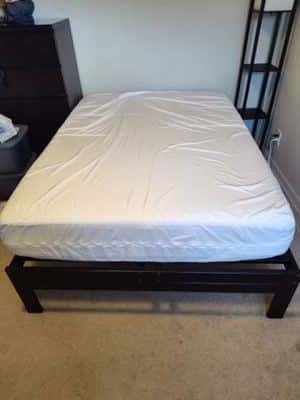 Free, clean, full size mattress - with allergy/bed bug cover & waterproof cover 1