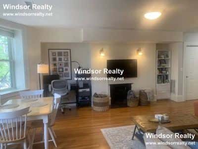 BEACON HILL BEAUTY BRIGHT n SUNNY TOP FLOOR CENTRAL AIR SEP 1 5