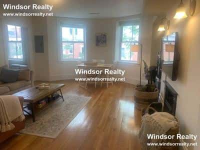 BEACON HILL BEAUTY BRIGHT n SUNNY TOP FLOOR CENTRAL AIR SEP 1 1