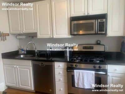 BEACON HILL BEAUTY BRIGHT n SUNNY TOP FLOOR CENTRAL AIR SEP 1 6