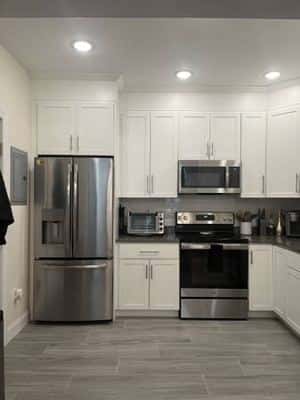 Back Bay. Newly Renovated, Front Facing Marlborough St. between E & F. 4