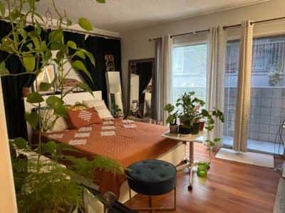 Spacious Private Room with Dedicated Parking 3