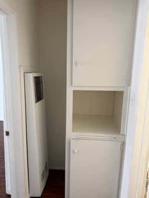 Nice 1 Bedroom, 1 Bath , Patio , prime location , recently renovated 5