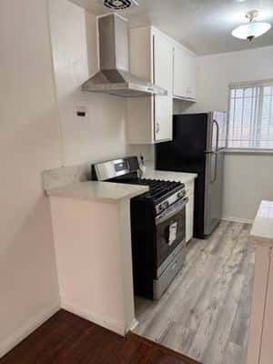 Nice 1 Bedroom, 1 Bath , Patio , prime location , recently renovated 8