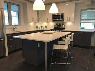 Room in Modern Quiet Condo with Central A/C 1