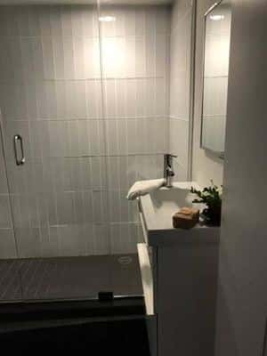 Room in Modern Quiet Condo with Central A/C 7