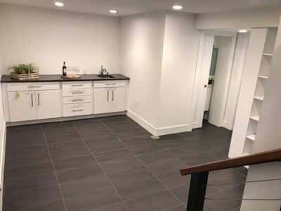 Room in Modern Quiet Condo with Central A/C 6