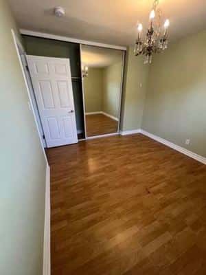 Bedroom with shared bath for rent 4