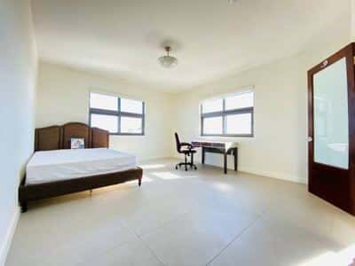 Private room in luxury apartment on Wilshire 8