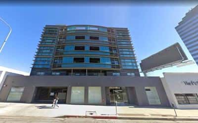 Private room in luxury apartment on Wilshire 2