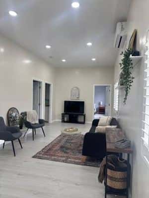🏡 BRAND NEW 2BR / 2BA Fully Furnished House 1