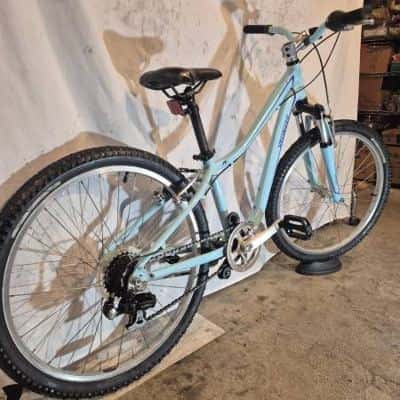 Specialized Hotrock Bike 24 inch wheels 5