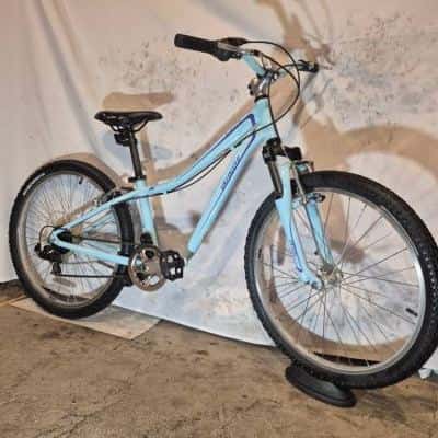 Specialized Hotrock Bike 24 inch wheels 1