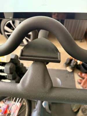 Peloton Bike (<190 rides) w/ 3rd Gen Screen, Mat and weights 2