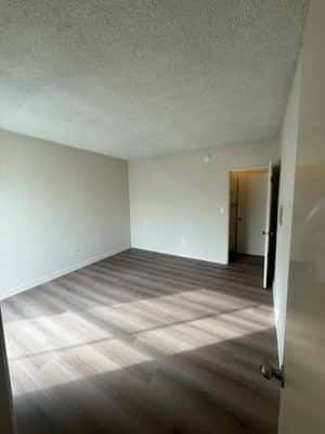 Remodeled 1 bedroom 6