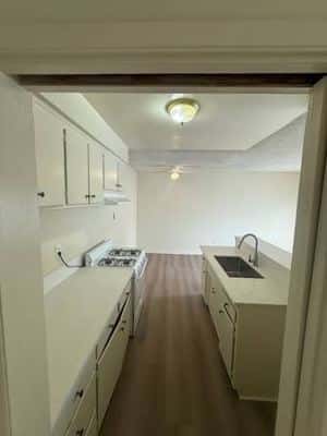 Remodeled 1 bedroom 4