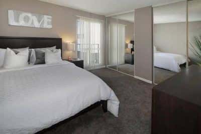 Large Closets, Air Conditioner, Cable Ready, Patio/Balcony 1