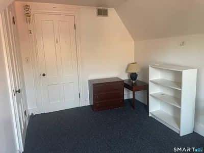 Great 2 bedroom 1 bathroom apartment for rent 3
