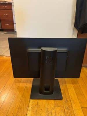 21" HP computer monitor (adjustable hight) 1